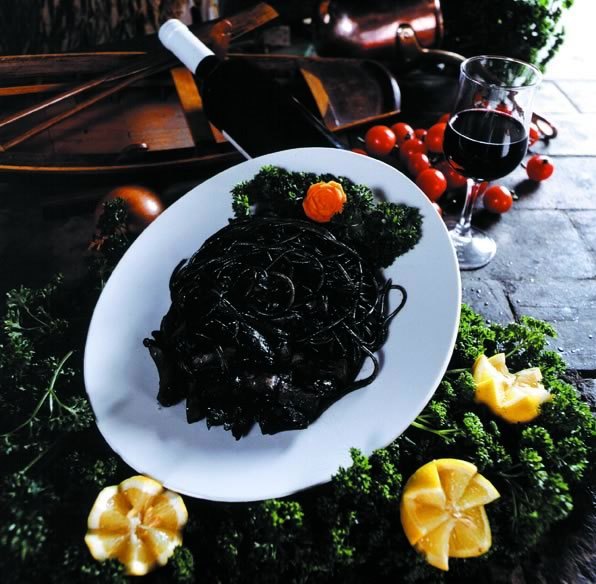 Pasta al nero di sepa della Taverna Caorlina di Caorle